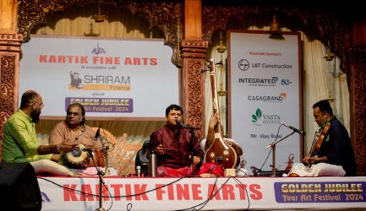 Saketharaman with H.N. Bhaskar on the violin, K. Sai Giridhar on the mridangam, and S. Karthick on the ghatam.